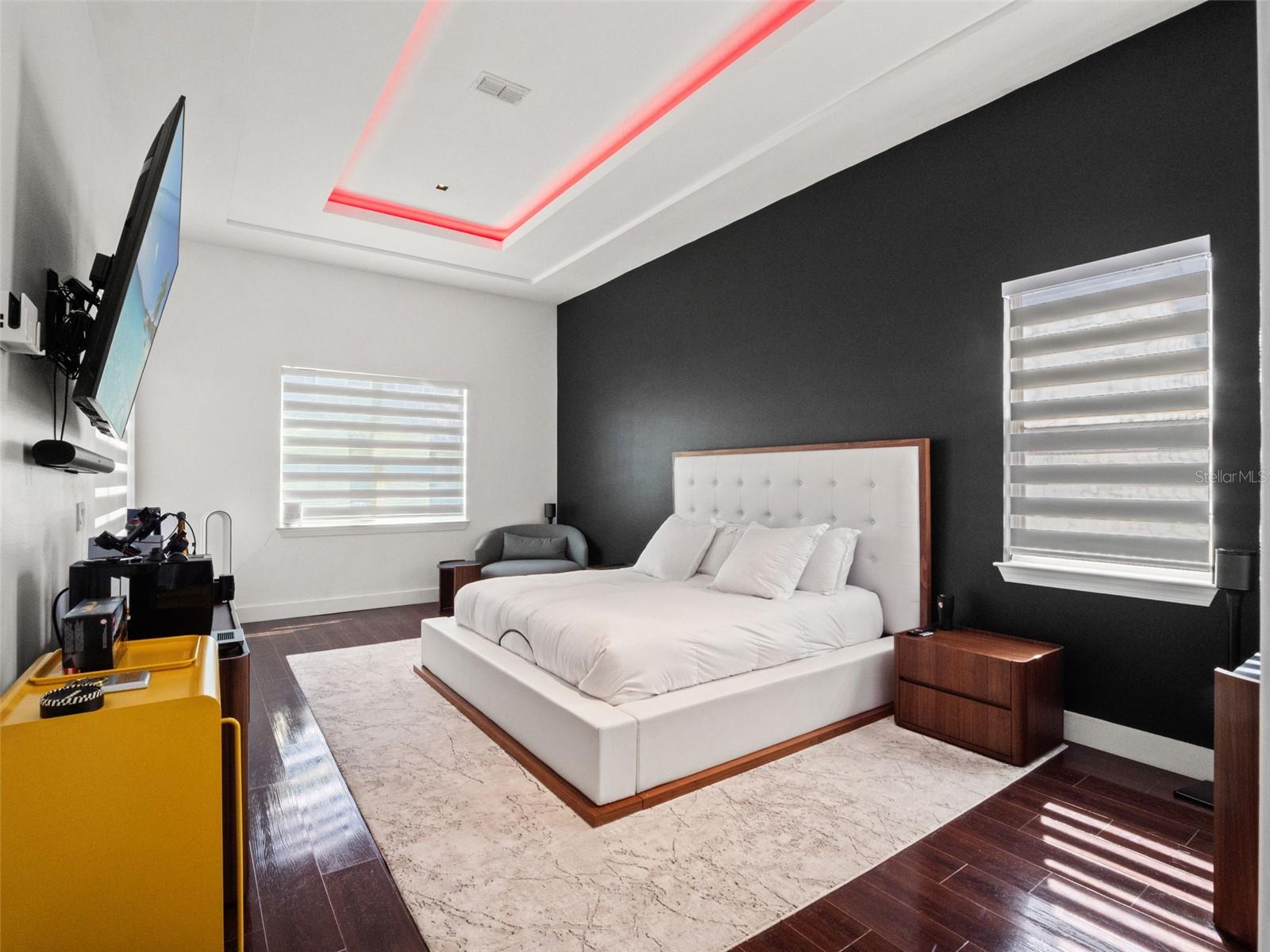 Image 18 of 43 For 9225 Hanging Vine Court