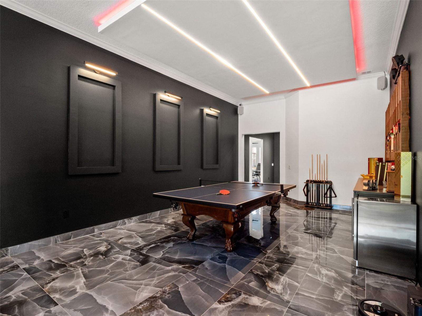 Image 28 of 43 For 9225 Hanging Vine Court