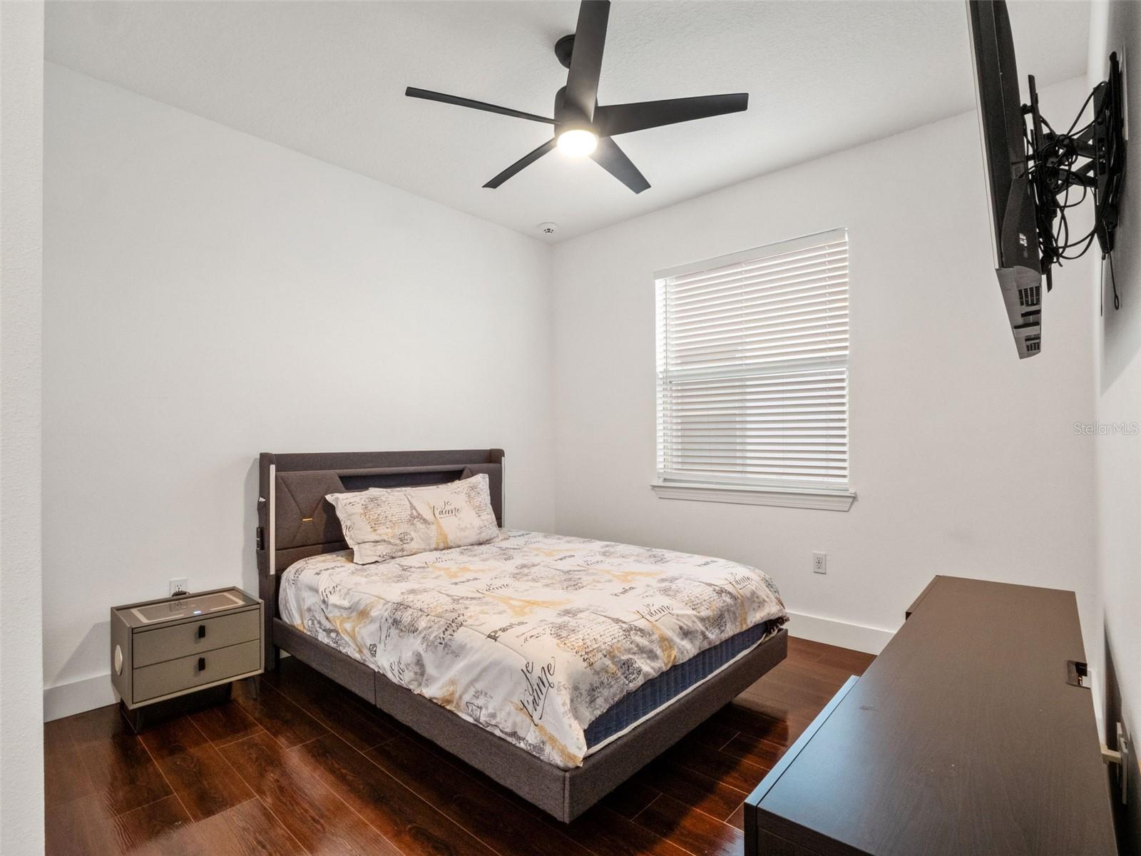 Image 31 of 43 For 9225 Hanging Vine Court