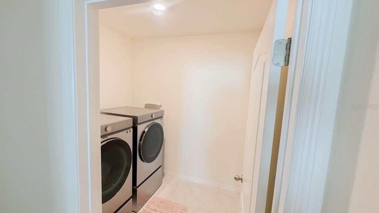 Image 10 of 39 For 1724 Post Oak Drive