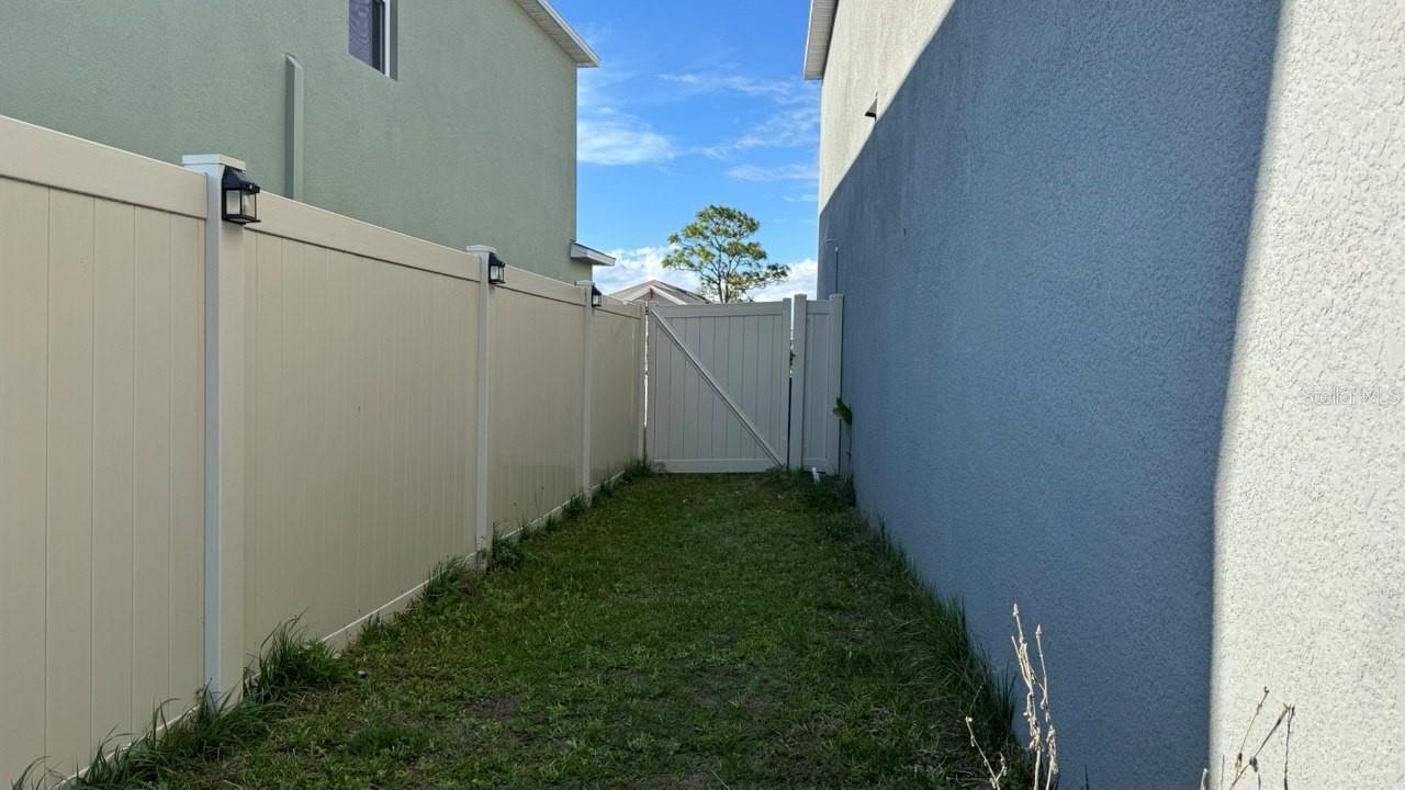 Image 12 of 39 For 1724 Post Oak Drive