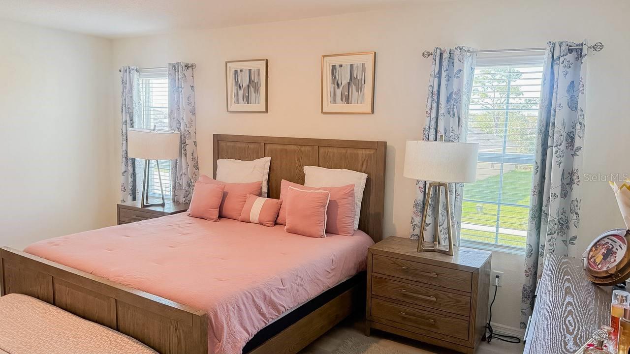 Image 7 of 39 For 1724 Post Oak Drive