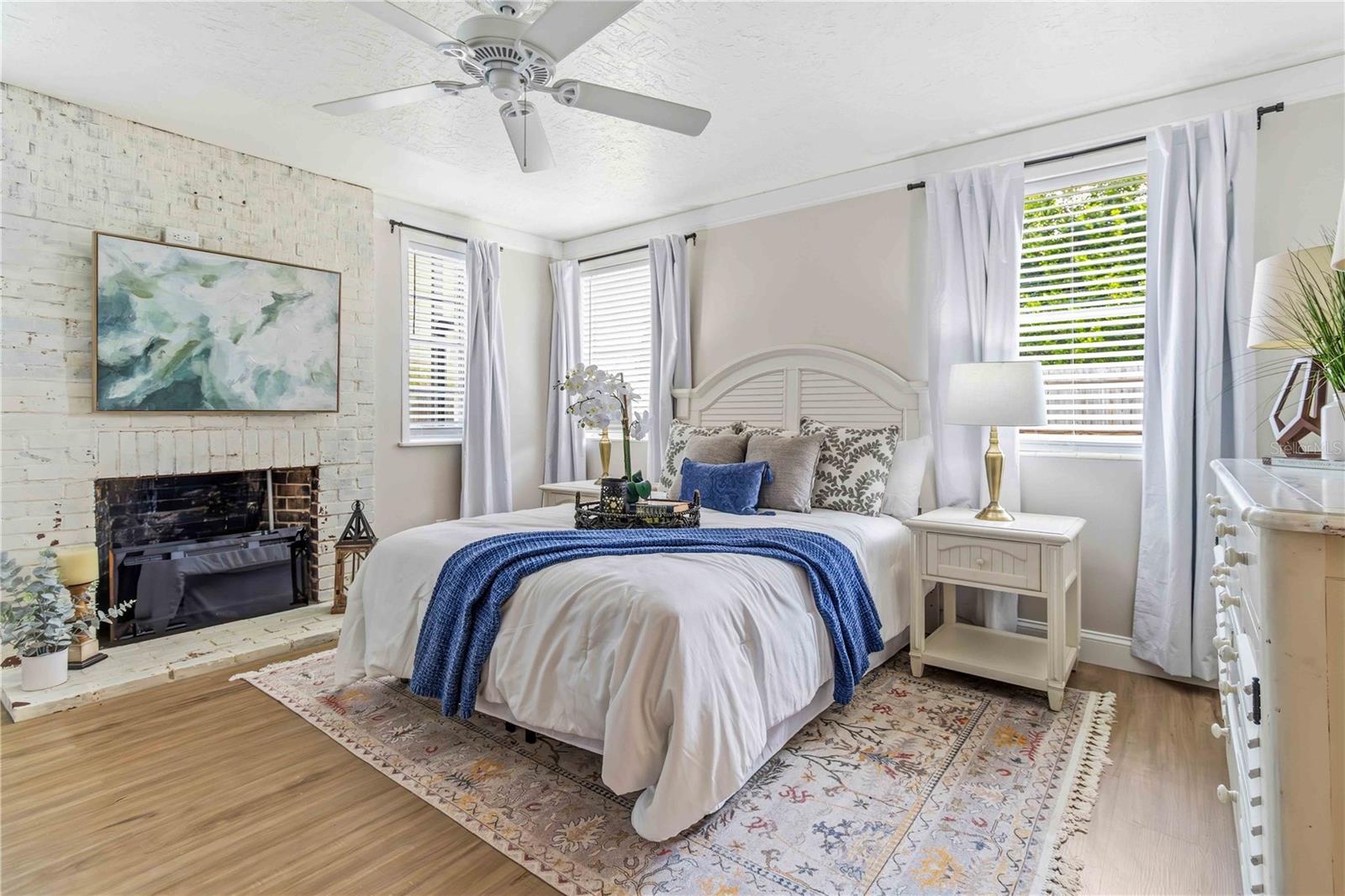 Image 12 of 32 For 1636 Grandview Way