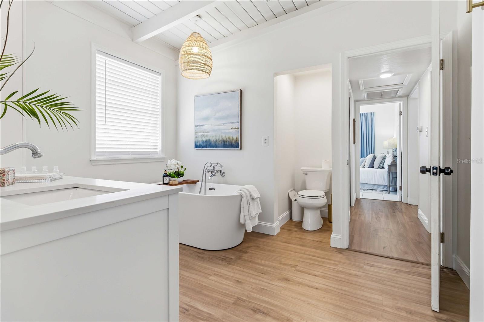 Image 15 of 32 For 1636 Grandview Way