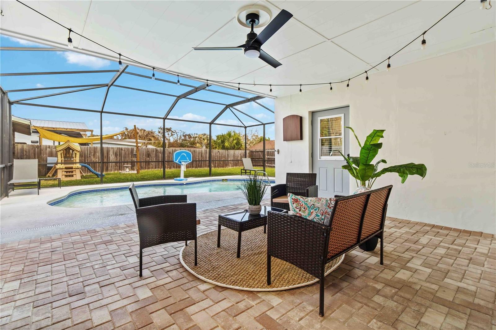 Image 23 of 32 For 1636 Grandview Way