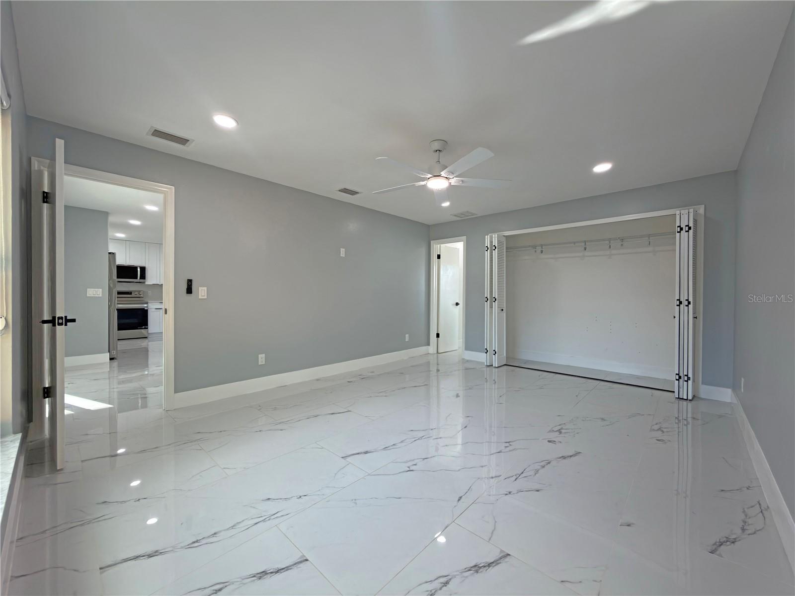 Image 18 of 43 For 1384 Valhalla Street