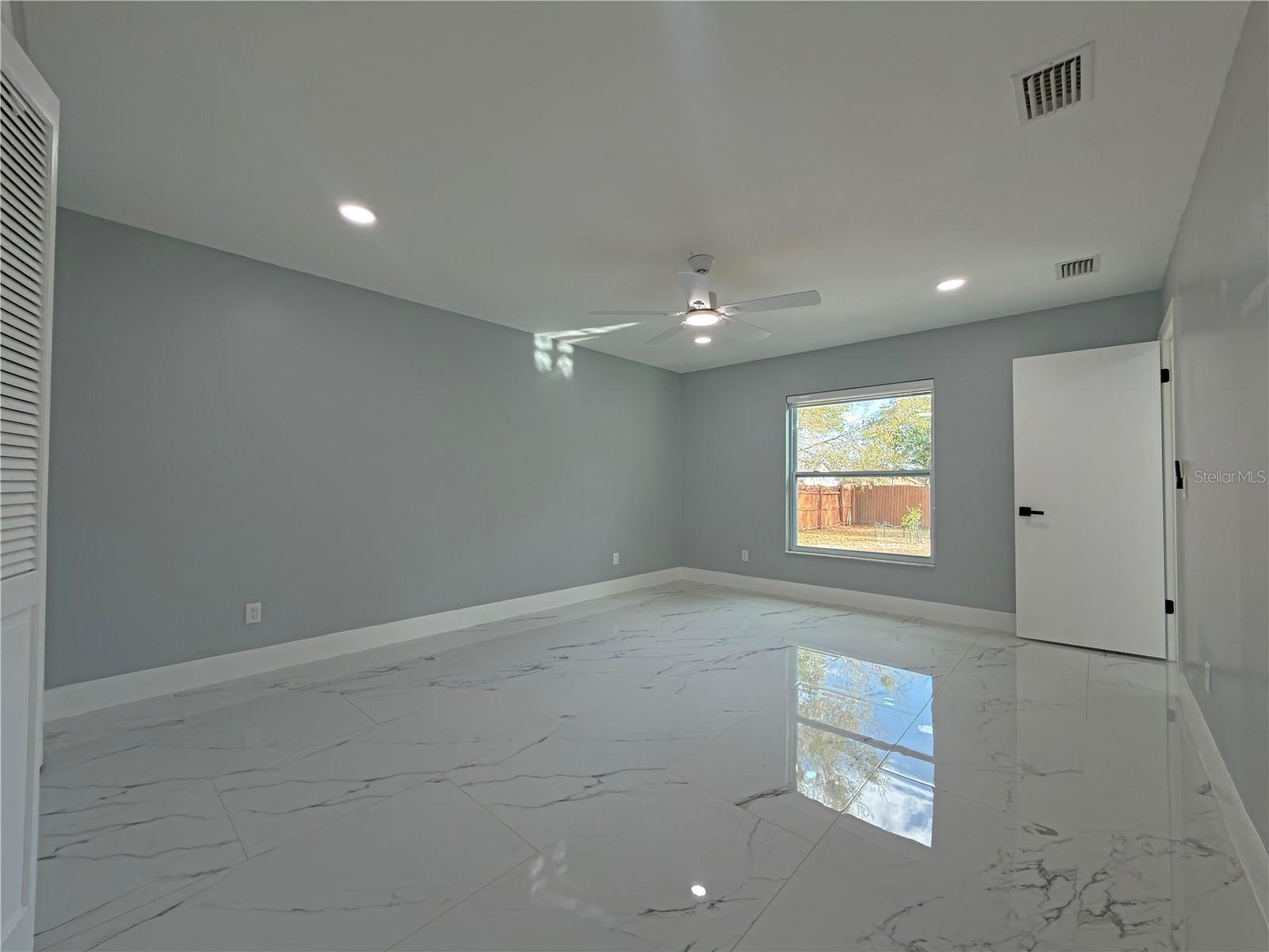 Image 19 of 43 For 1384 Valhalla Street