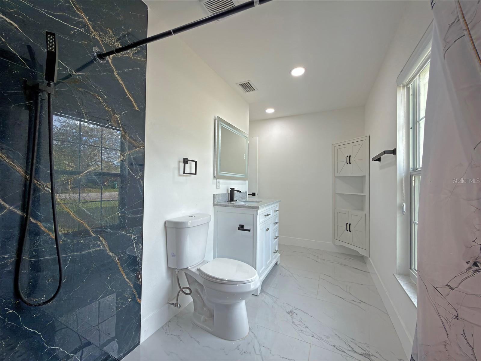 Image 21 of 43 For 1384 Valhalla Street