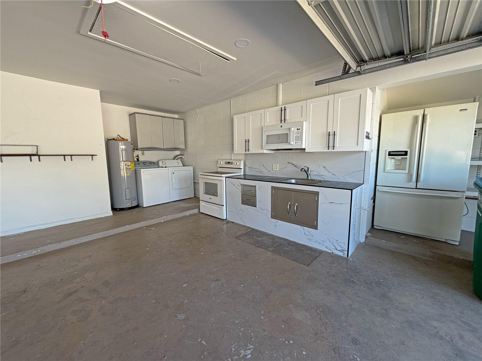 Image 37 of 43 For 1384 Valhalla Street