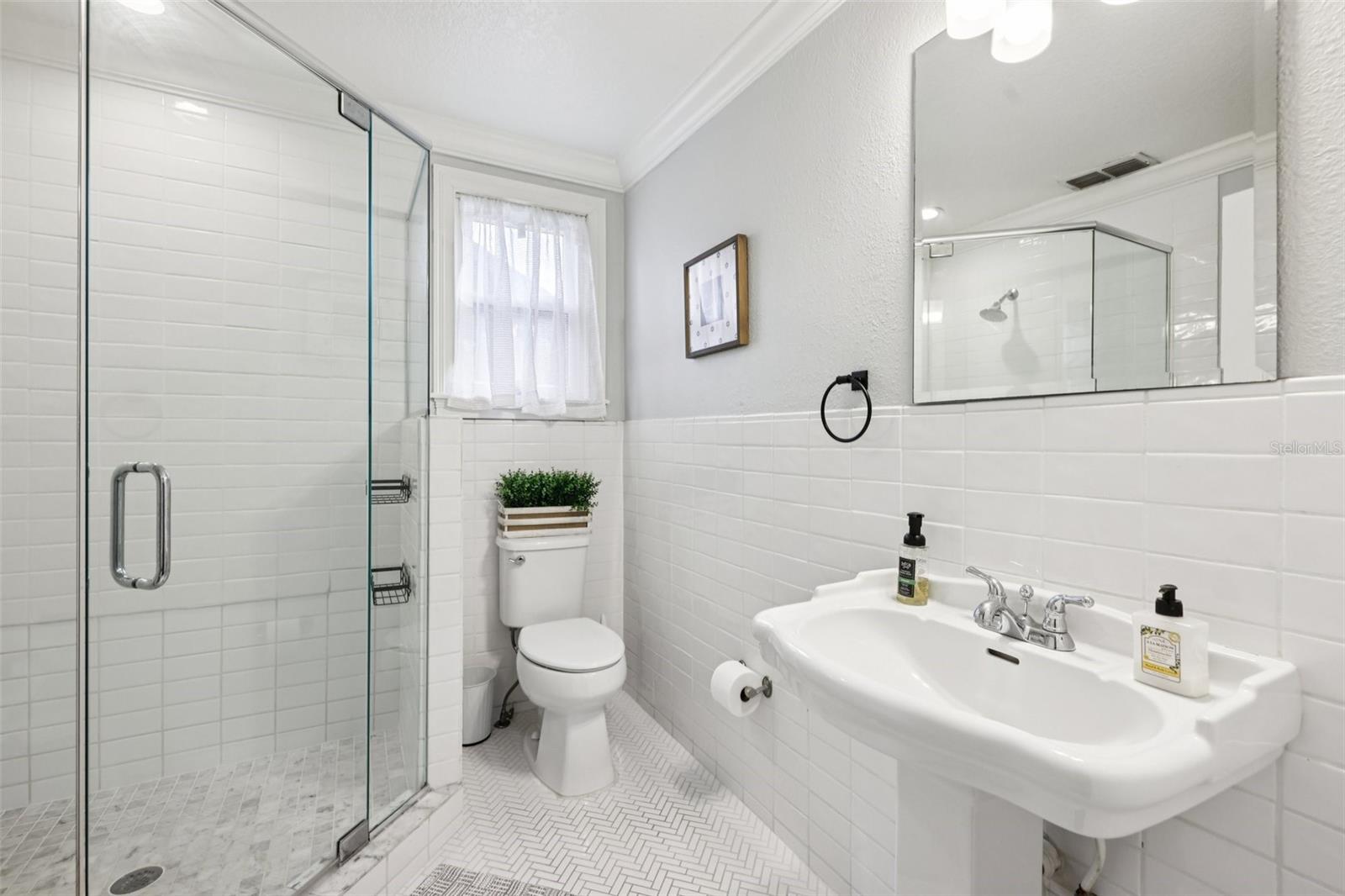 Image 17 of 42 For 442 Briercliff Drive