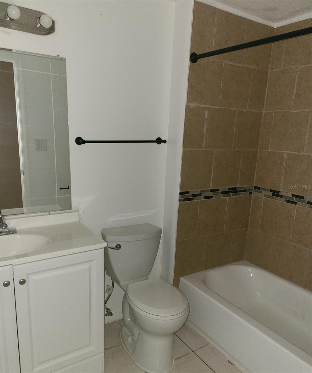 Image 12 of 22 For 4925 Sanoma Vlg  C