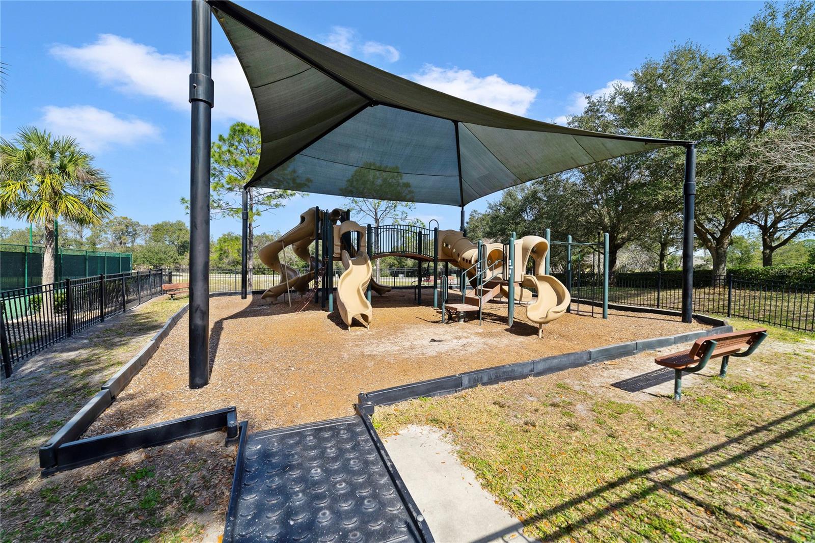 Listing photo id 32 for 5347 Travertine Street