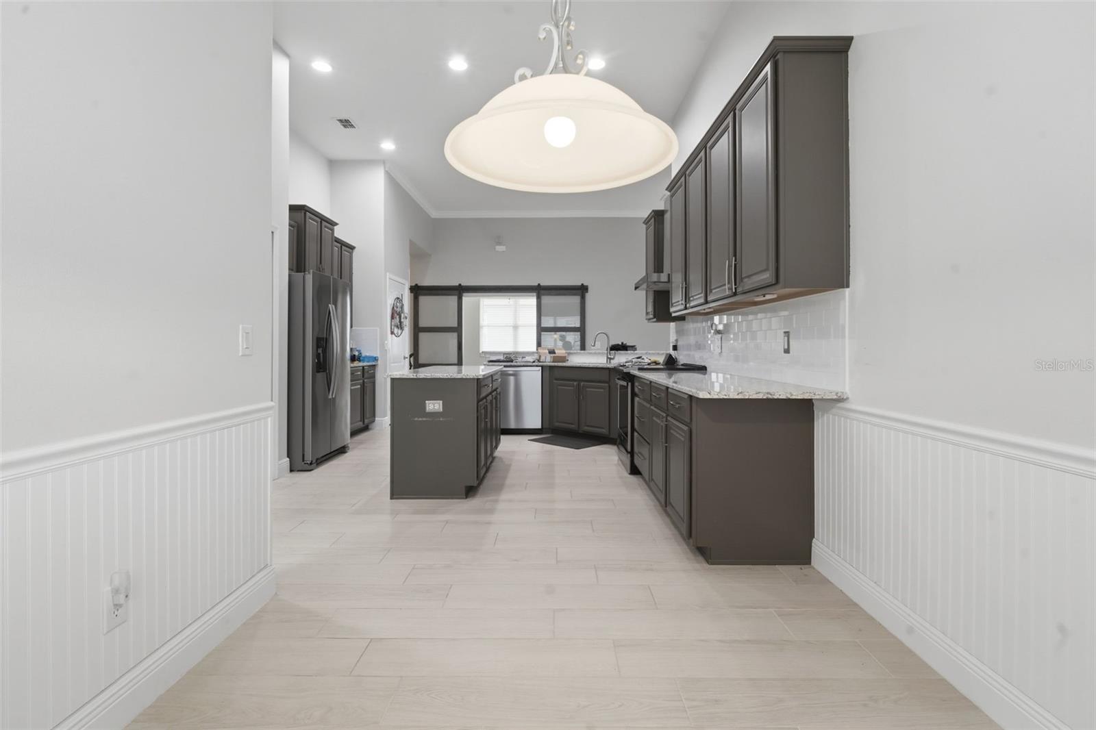 Image 10 of 44 For 2446 Strandhill Street