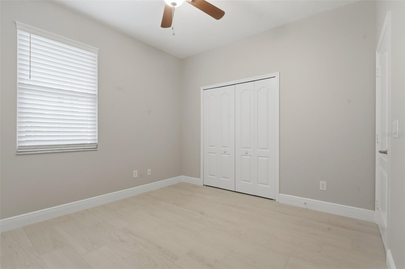 Image 21 of 44 For 2446 Strandhill Street