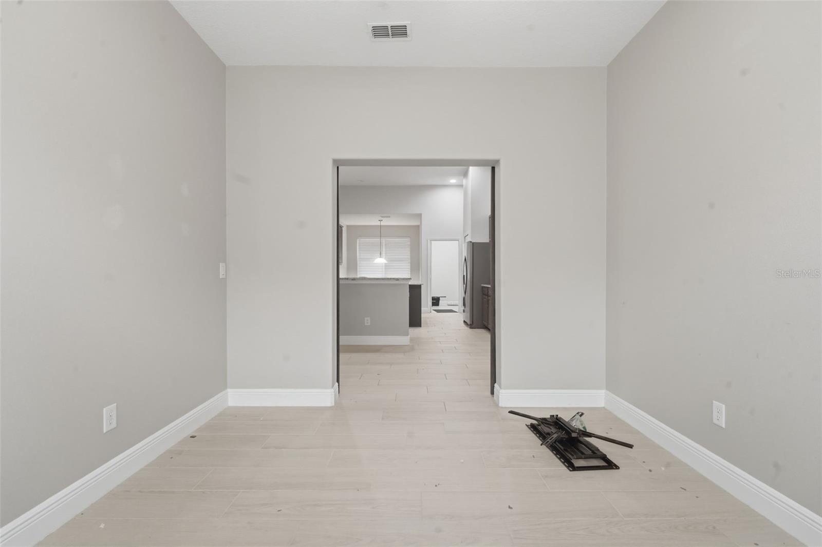 Image 25 of 44 For 2446 Strandhill Street