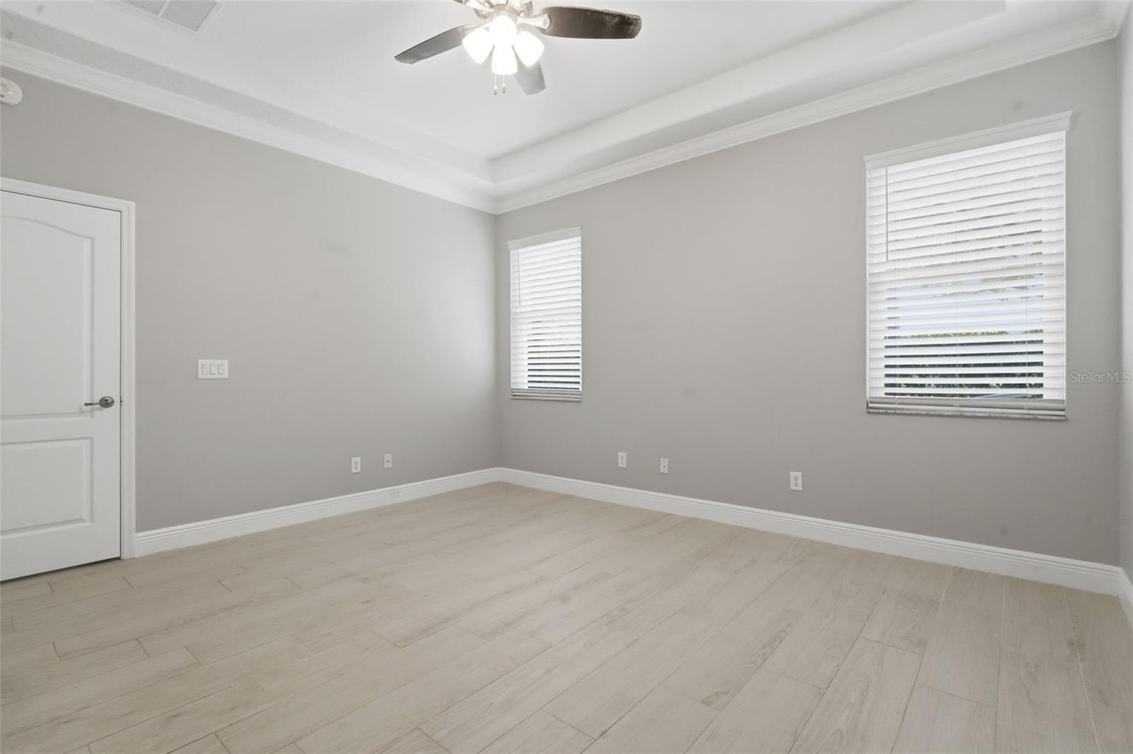 Image 29 of 44 For 2446 Strandhill Street