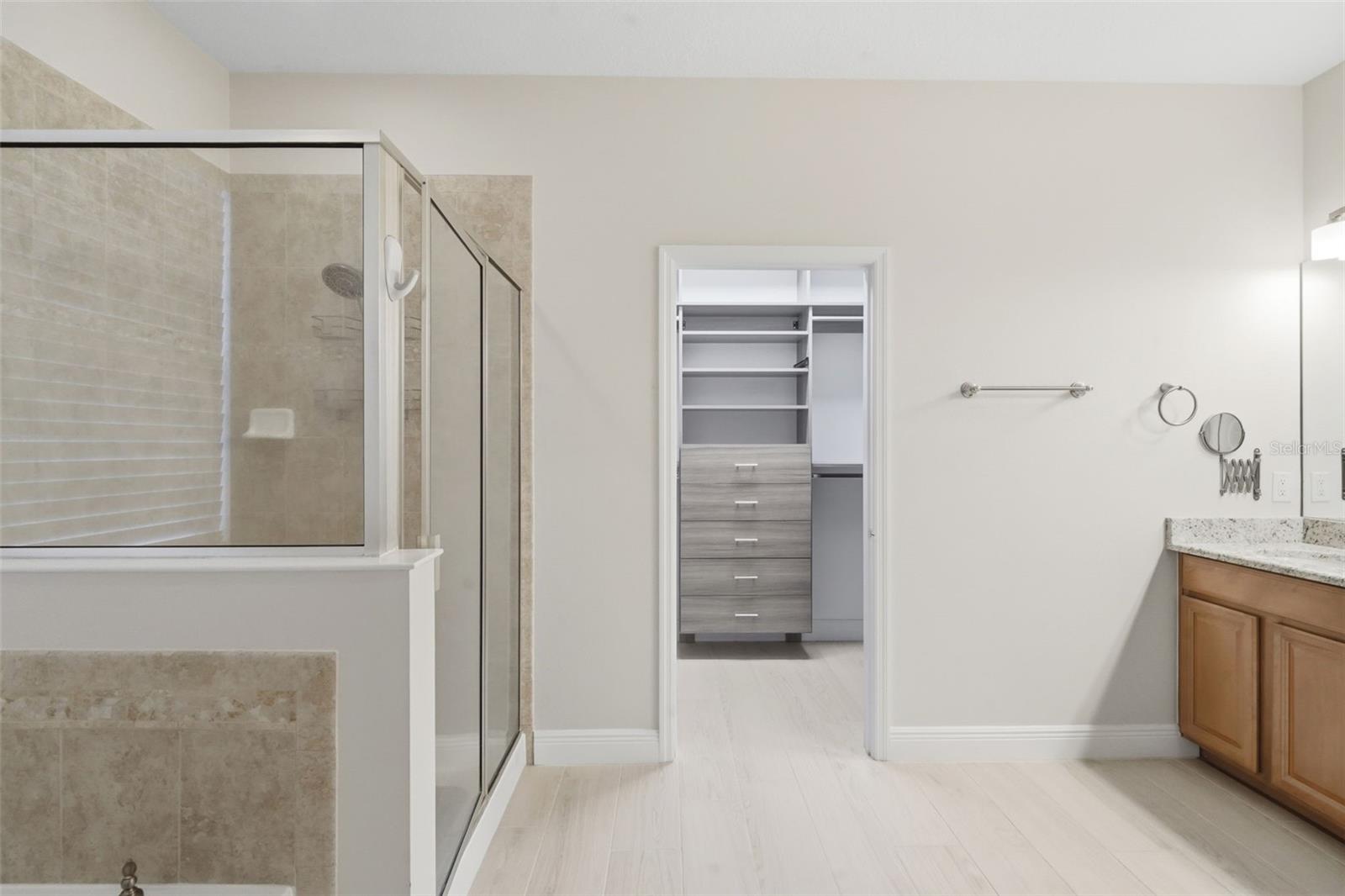 Image 30 of 44 For 2446 Strandhill Street