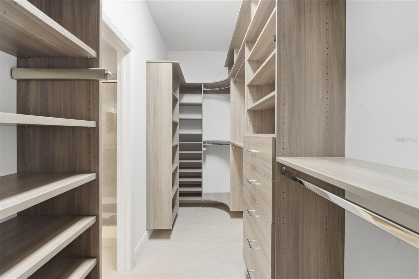 Image 32 of 44 For 2446 Strandhill Street