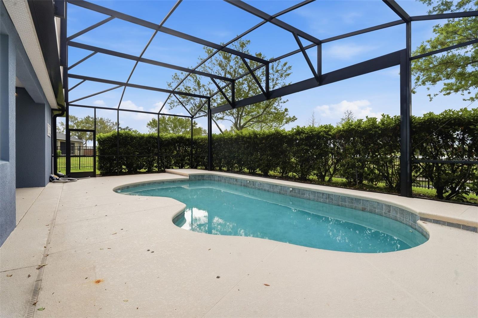 Image 36 of 44 For 2446 Strandhill Street