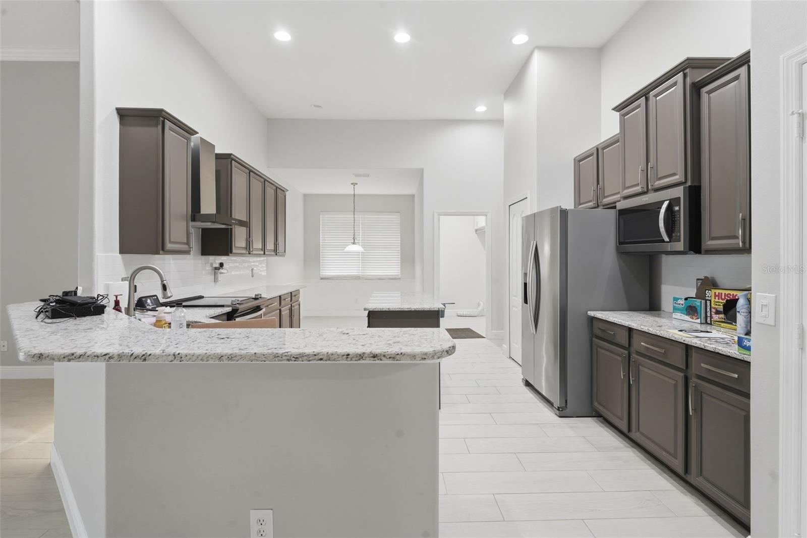 Image 7 of 44 For 2446 Strandhill Street