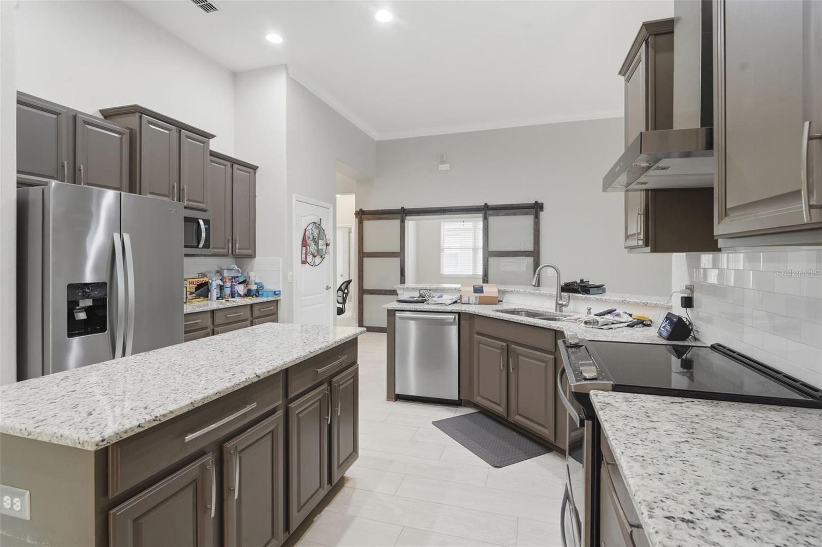 Image 9 of 44 For 2446 Strandhill Street