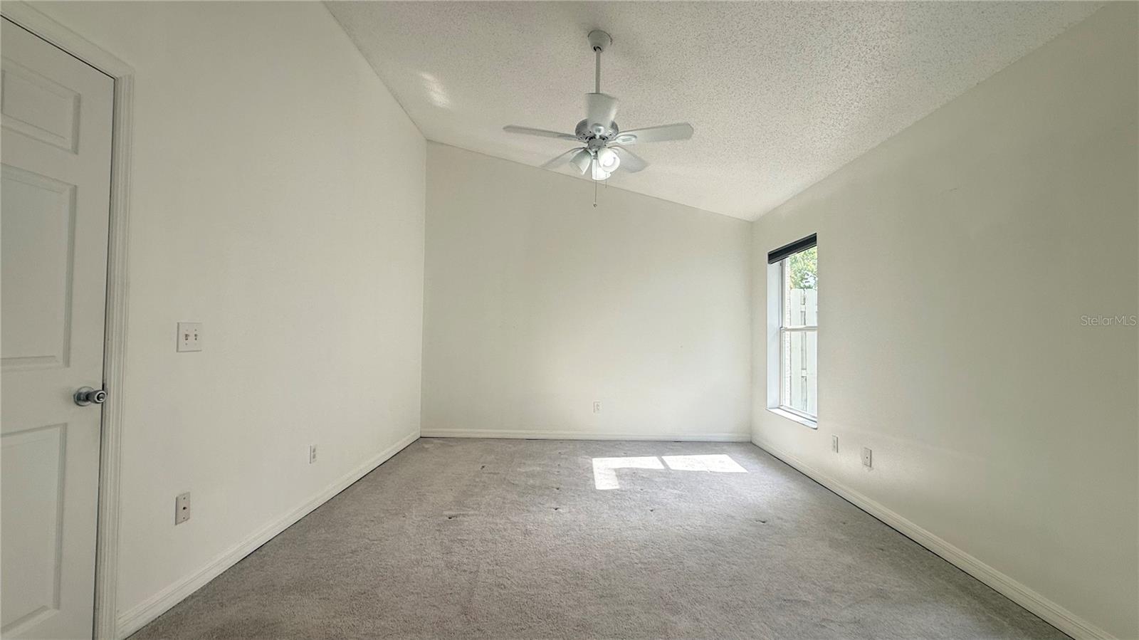 Image 17 of 37 For 13427 Heron Cove Drive