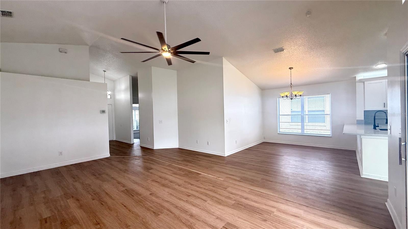 Image 19 of 37 For 13427 Heron Cove Drive