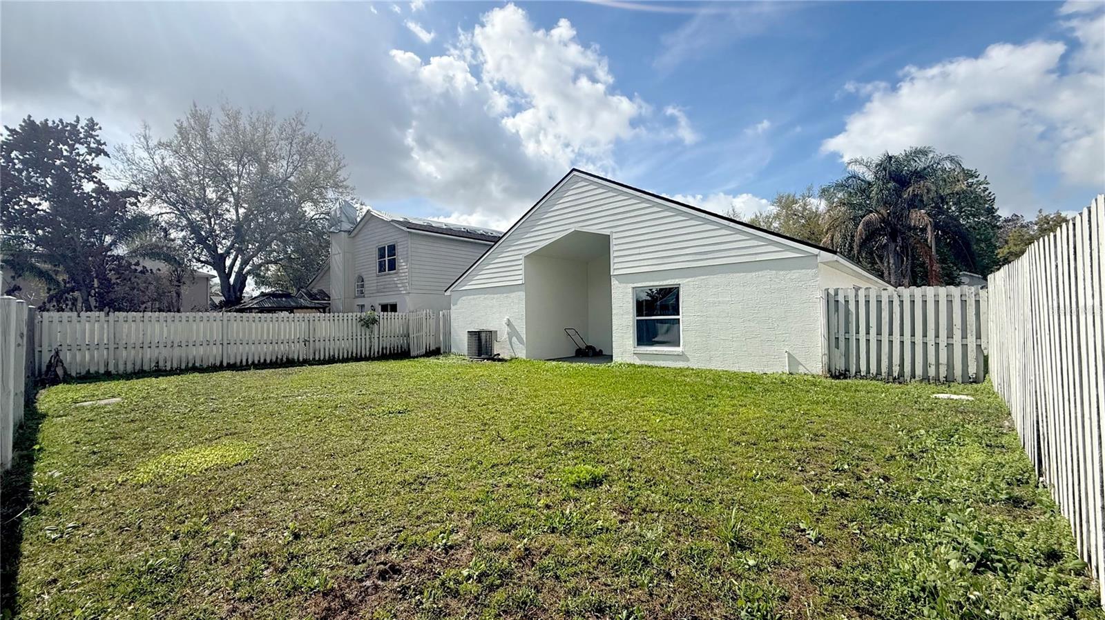 Image 26 of 37 For 13427 Heron Cove Drive