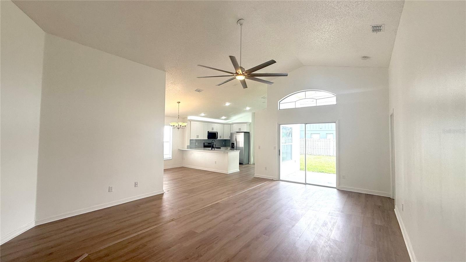 Image 7 of 37 For 13427 Heron Cove Drive