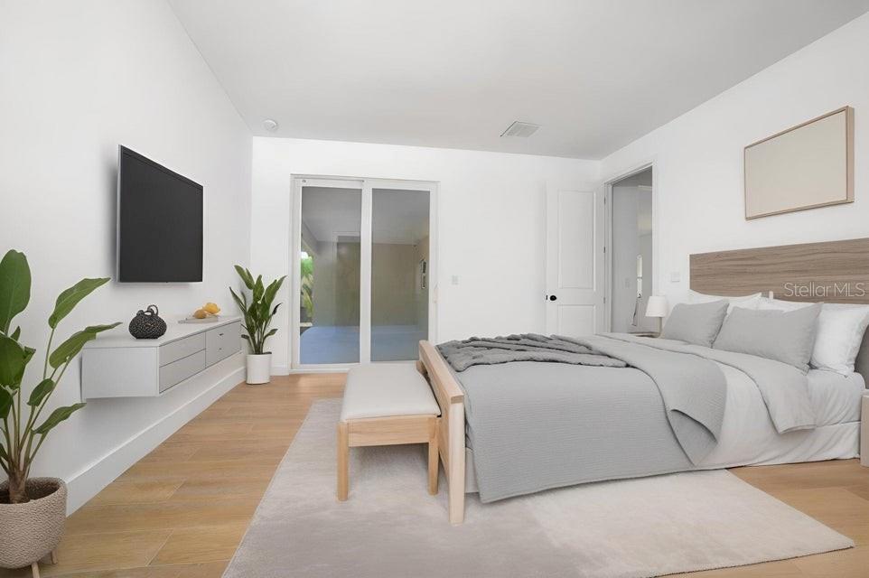 Image 10 of 27 For 15633 Lakeland Circle