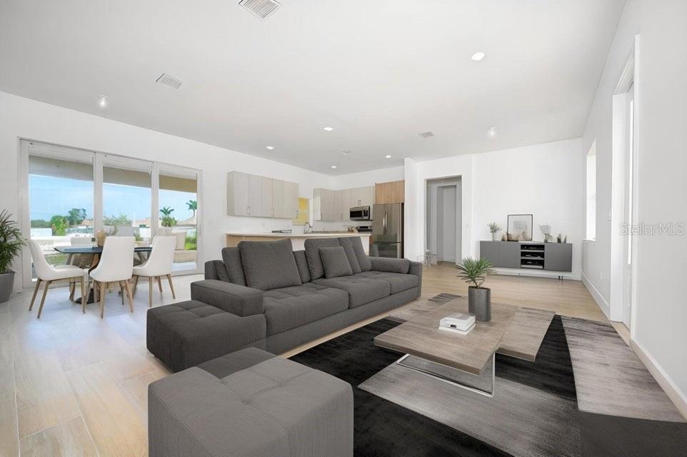 Image 5 of 27 For 15633 Lakeland Circle