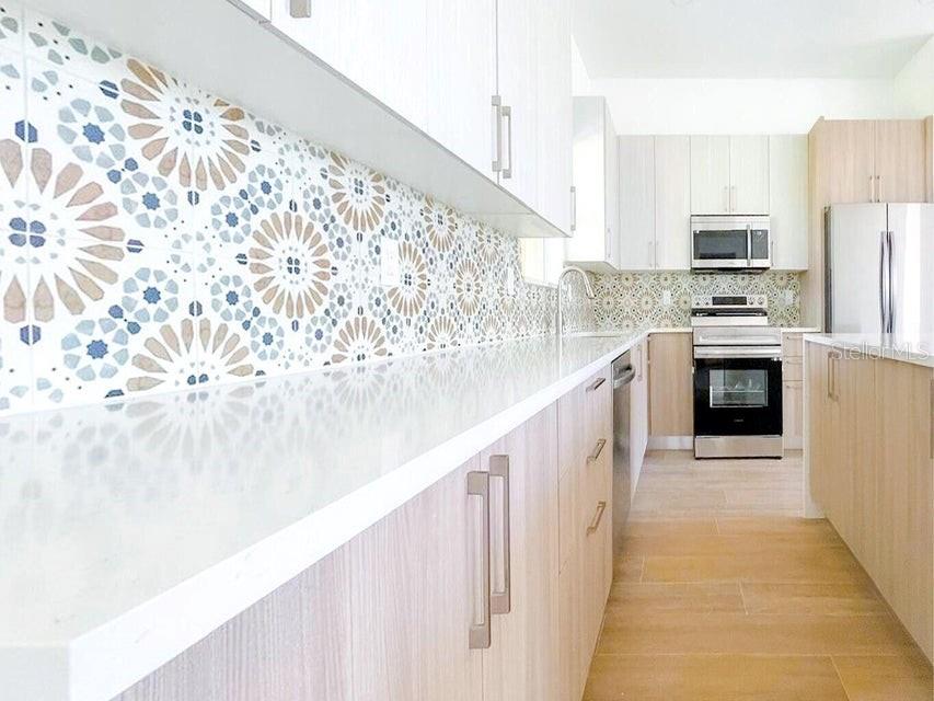 Image 8 of 27 For 15633 Lakeland Circle