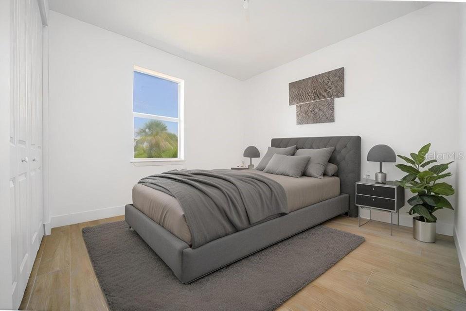 Image 9 of 27 For 15633 Lakeland Circle