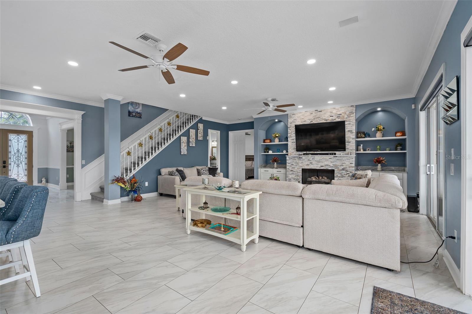 Image 13 of 64 For 9057 Balmoral Mews Square