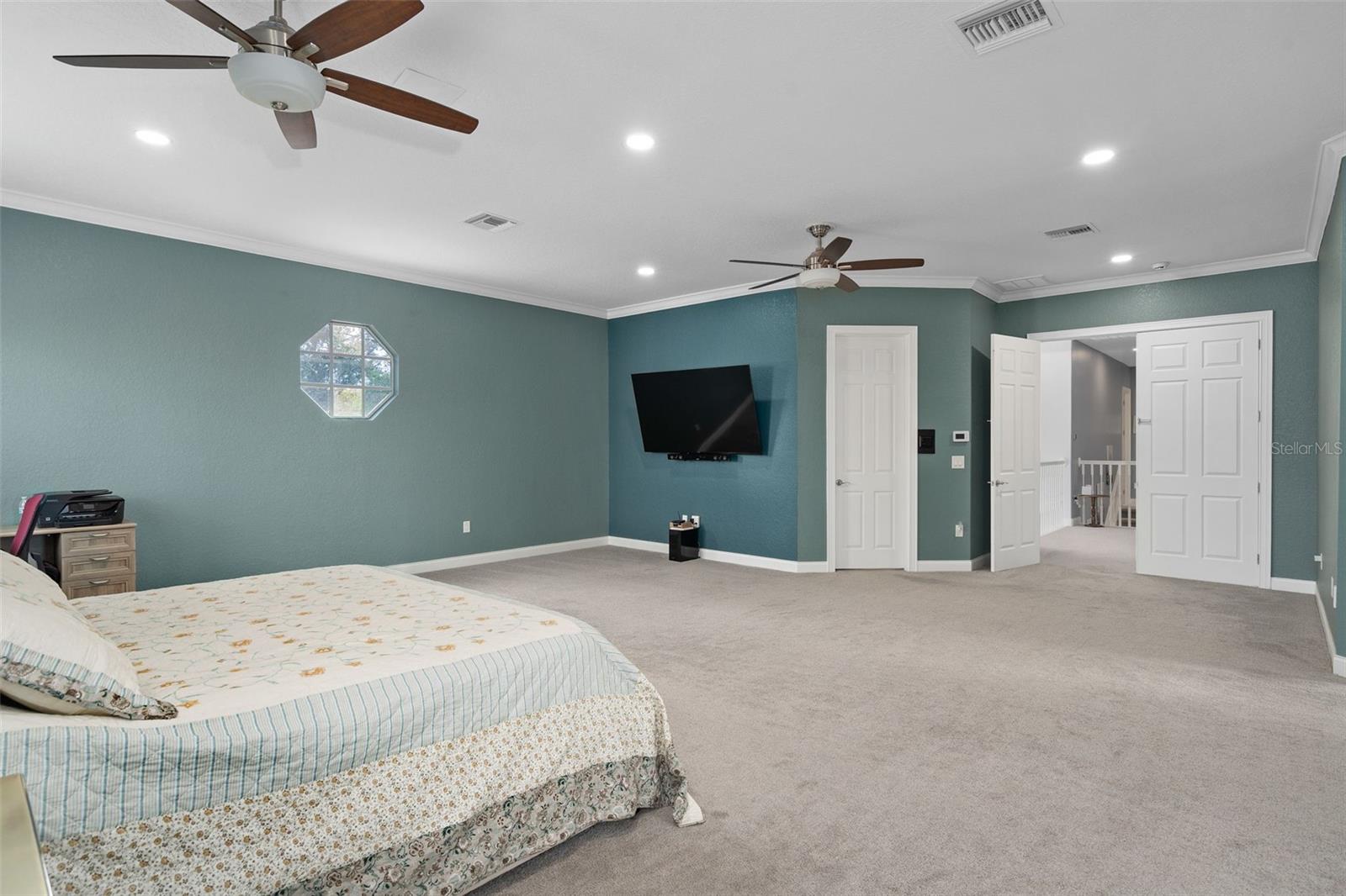 Image 26 of 64 For 9057 Balmoral Mews Square