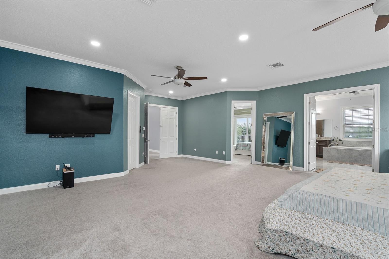 Image 28 of 64 For 9057 Balmoral Mews Square