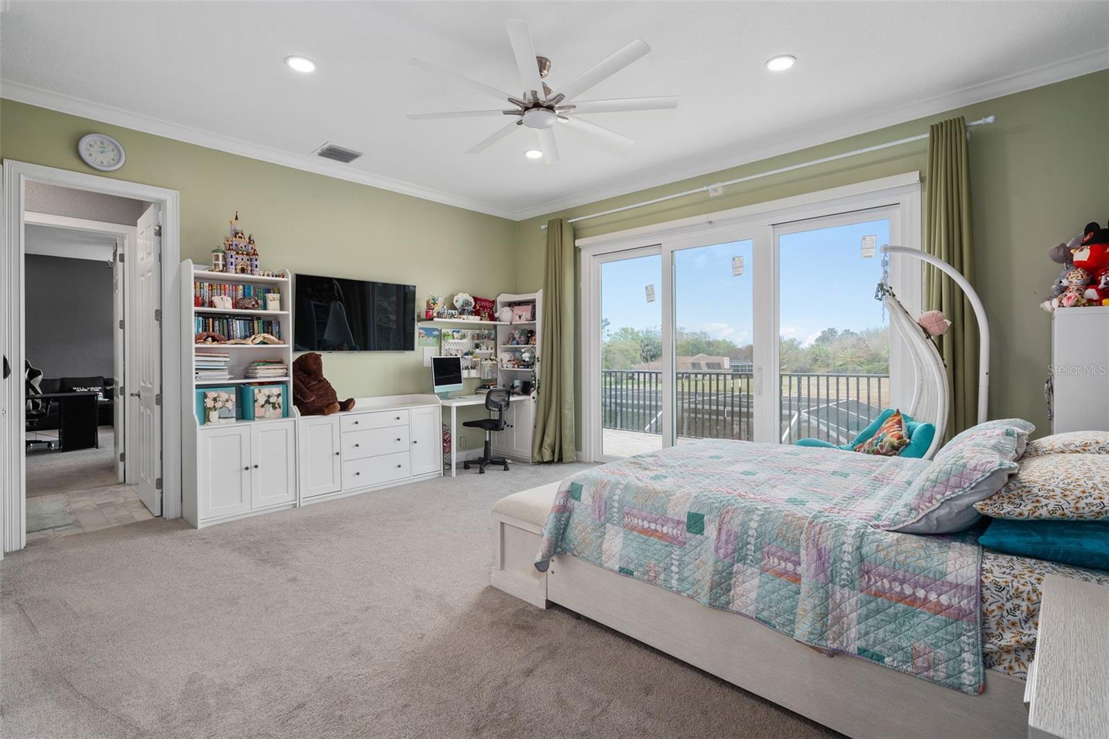 Image 32 of 64 For 9057 Balmoral Mews Square