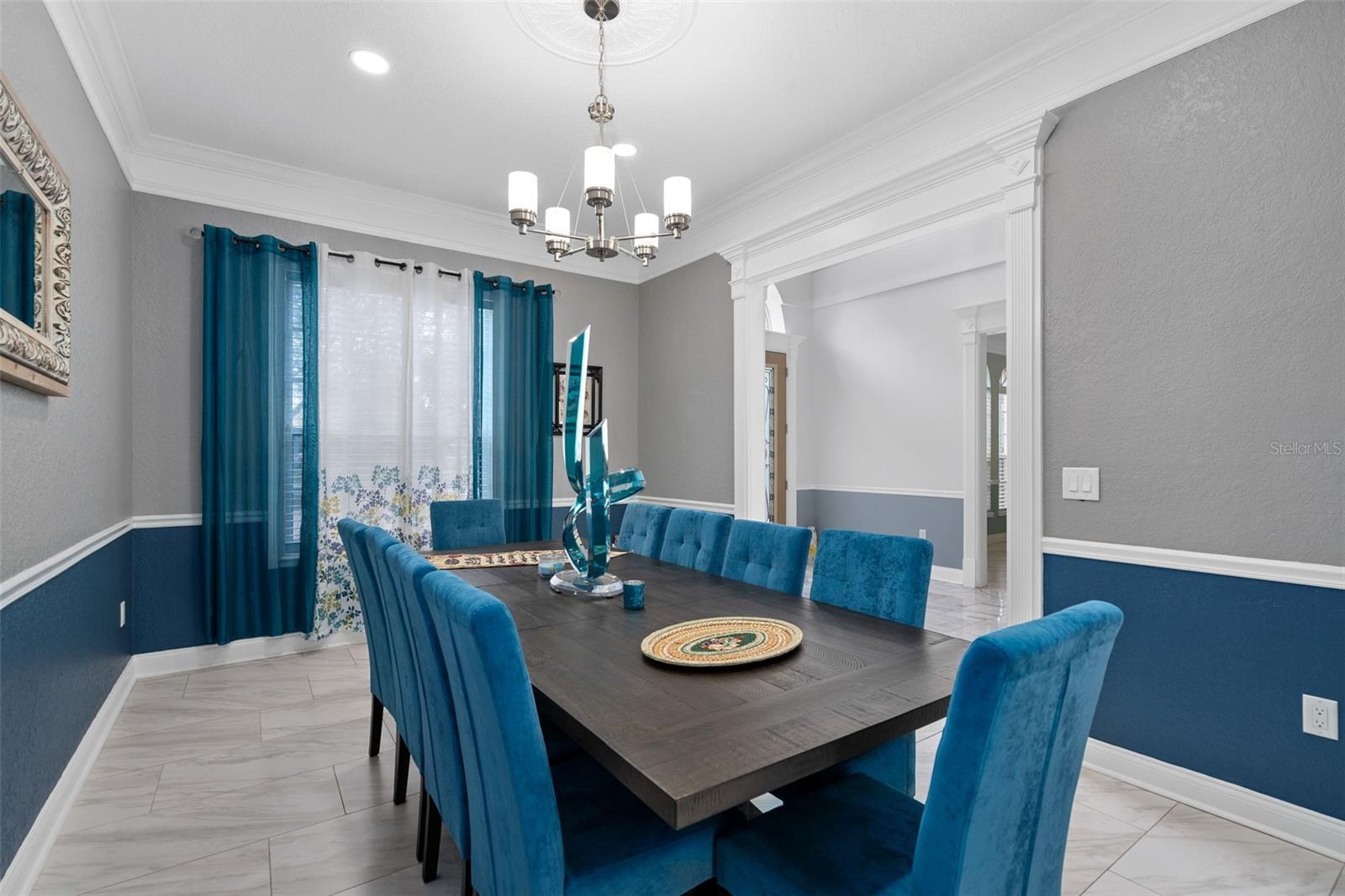 Image 6 of 64 For 9057 Balmoral Mews Square