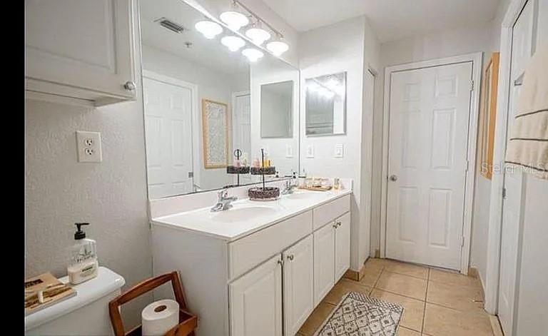 Image 9 of 35 For 5202 Hampton Beach Place 5202