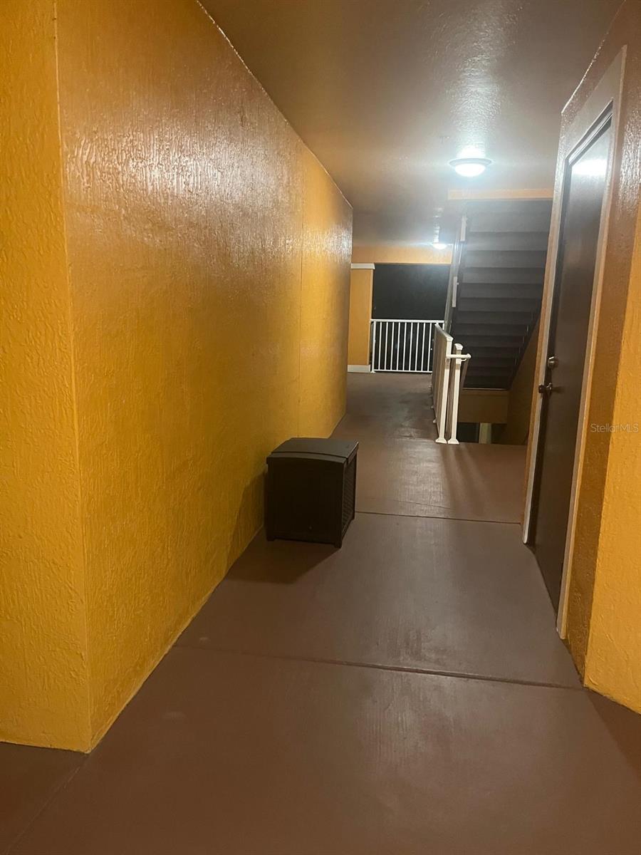 Image 2 of 12 For 5475 Vineland Road 8212