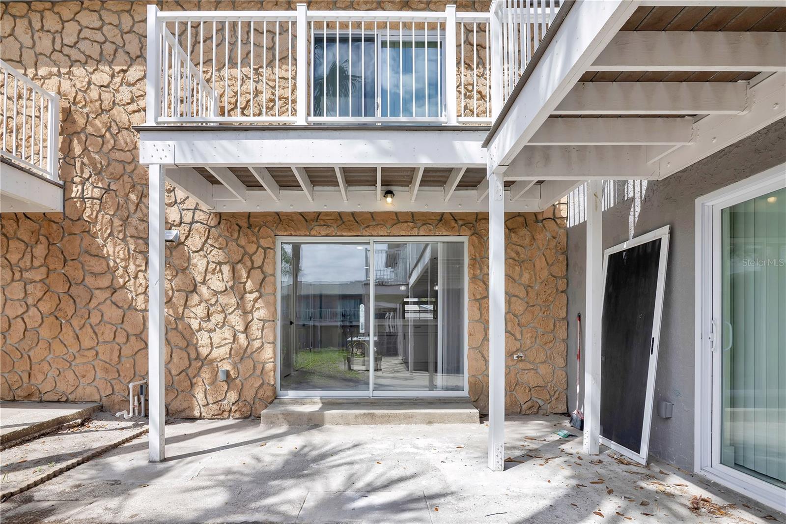 Image 21 of 35 For 3027 Aaron Burr Avenue L1