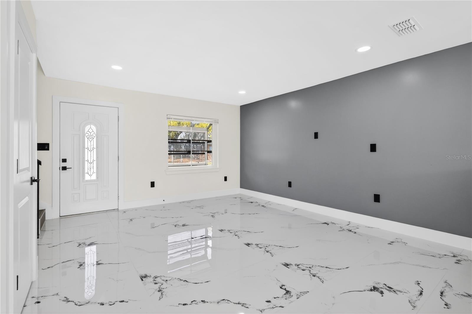 Image 3 of 35 For 3027 Aaron Burr Avenue L1