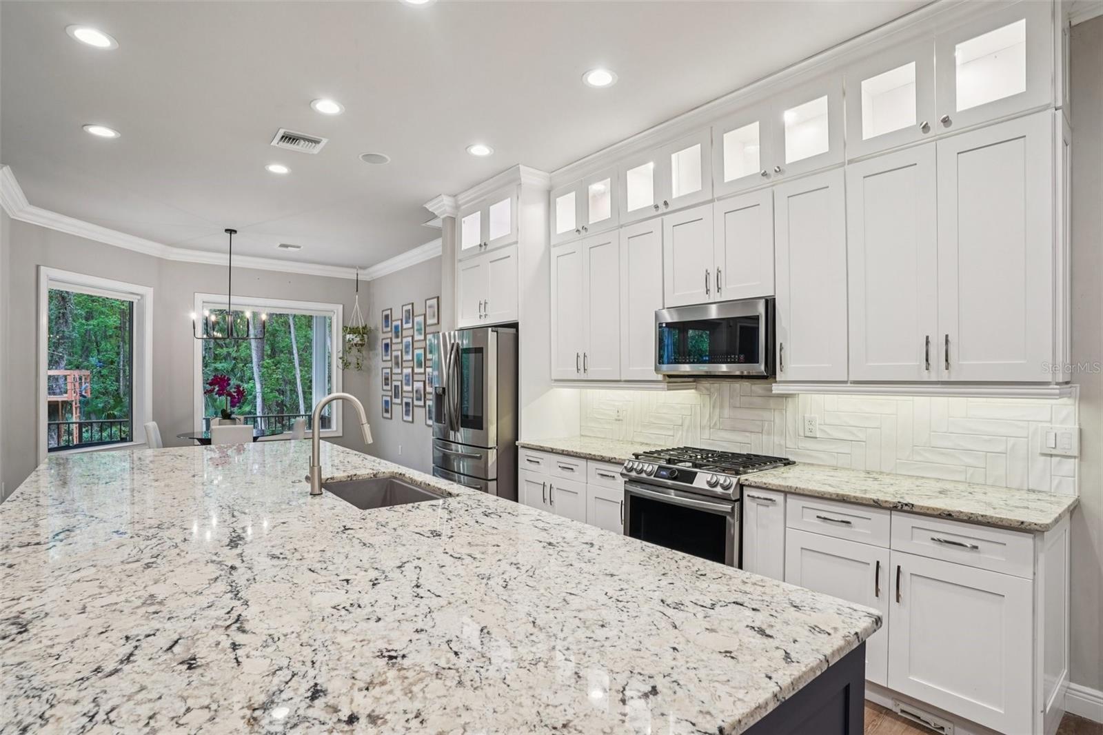 Image 14 of 72 For 113 Wisteria Drive