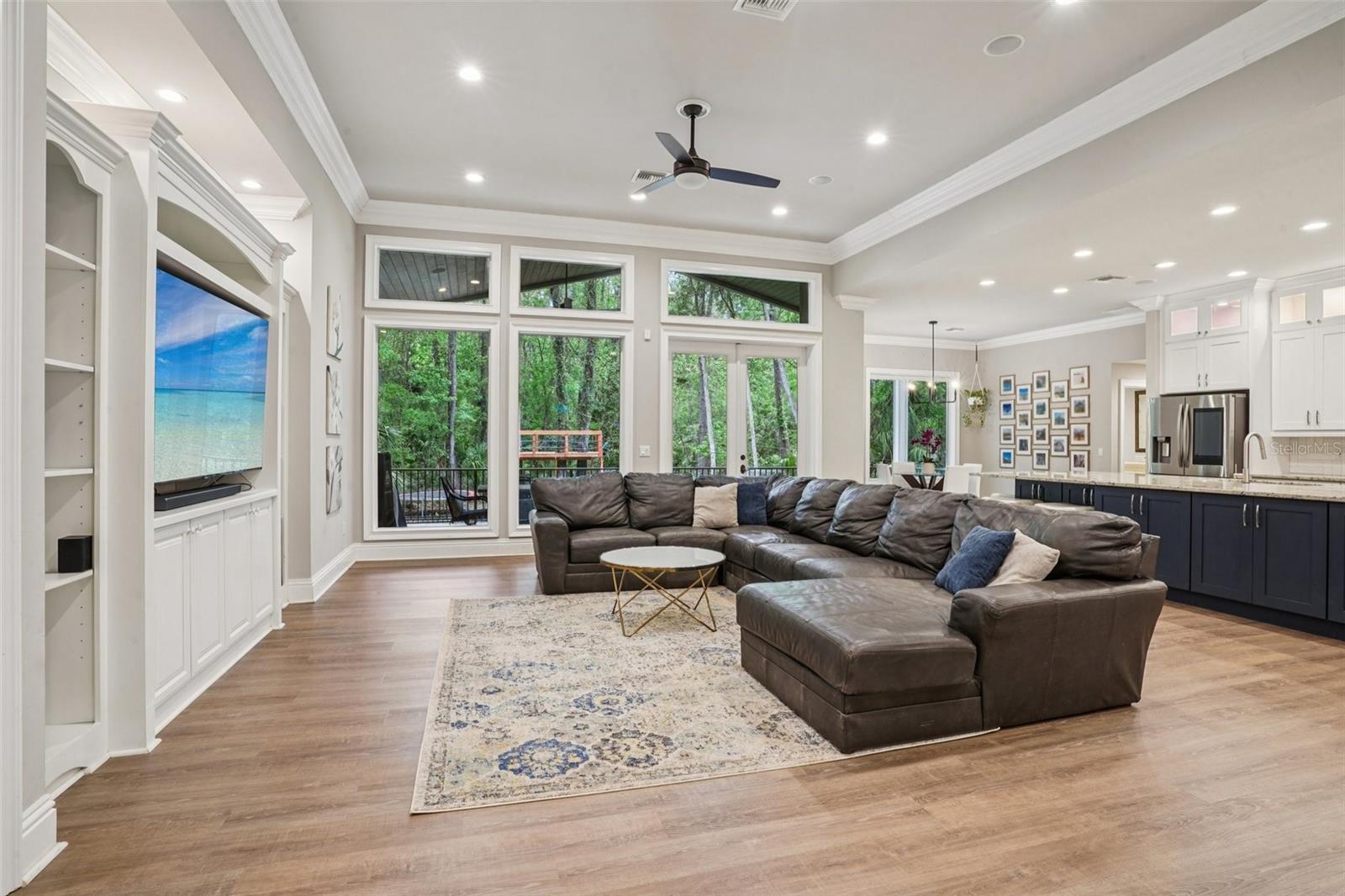 Image 5 of 72 For 113 Wisteria Drive