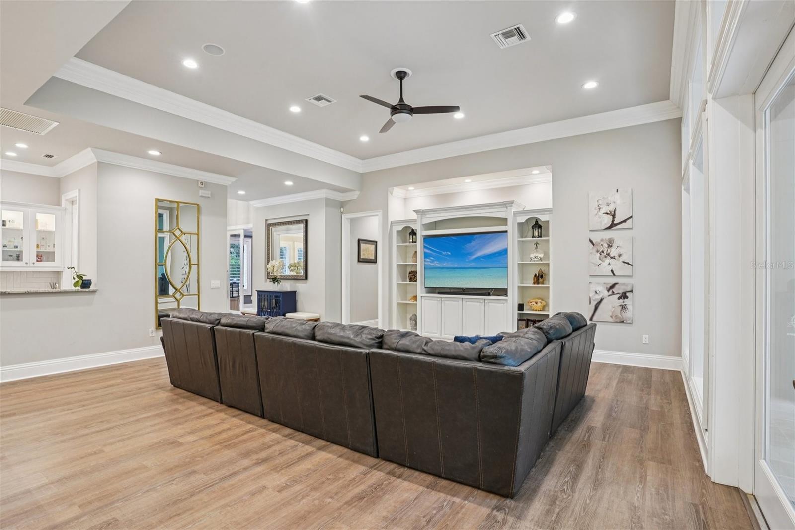 Image 8 of 72 For 113 Wisteria Drive