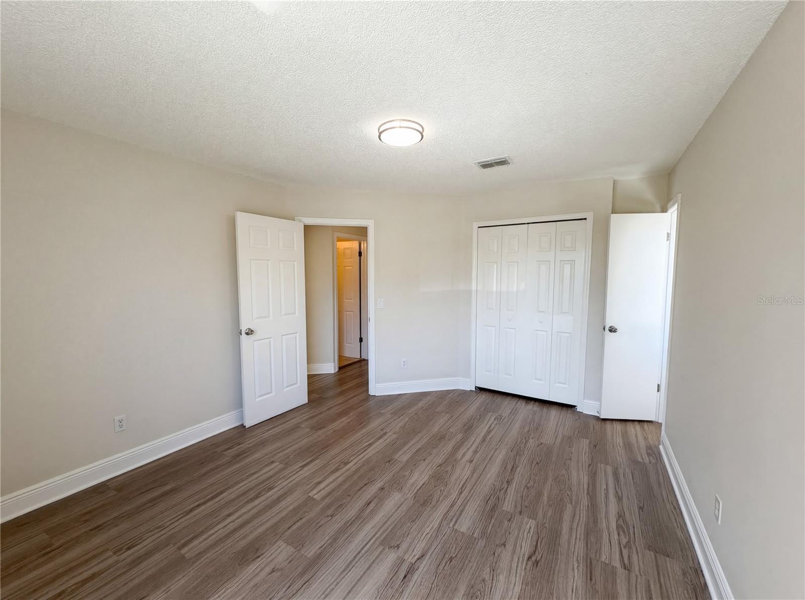 Image 11 of 32 For 1729 Elmstead Court