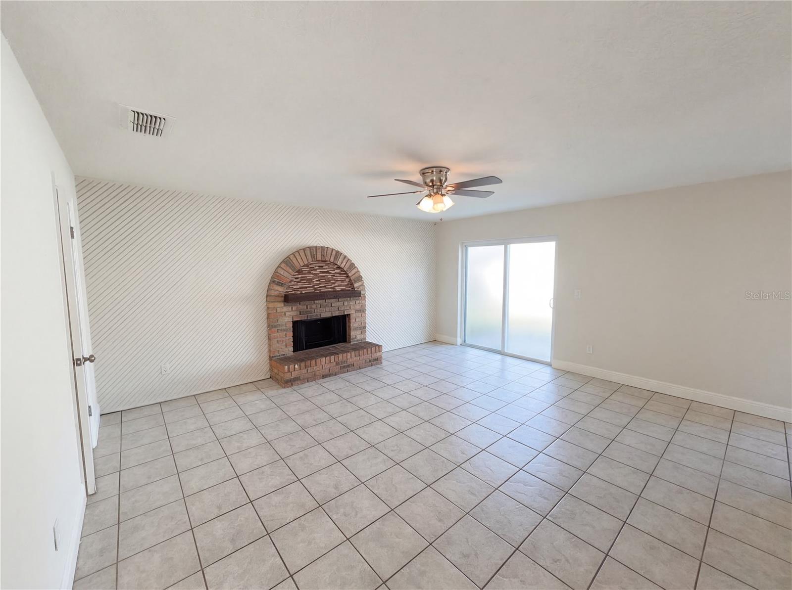 Image 16 of 32 For 1729 Elmstead Court