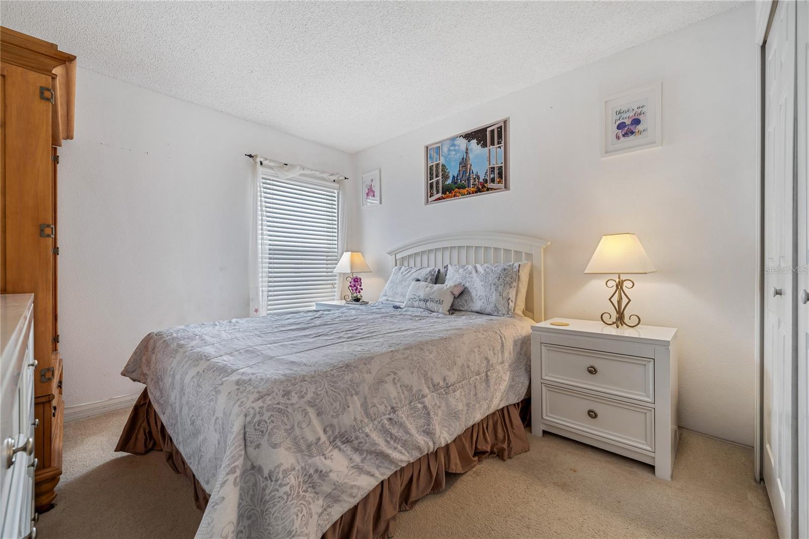 Image 14 of 27 For 1045 Lake Berkley Drive E