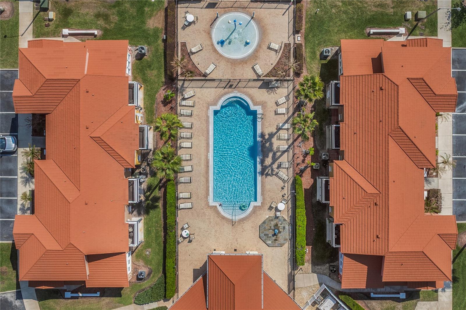 Image 3 of 27 For 1045 Lake Berkley Drive E