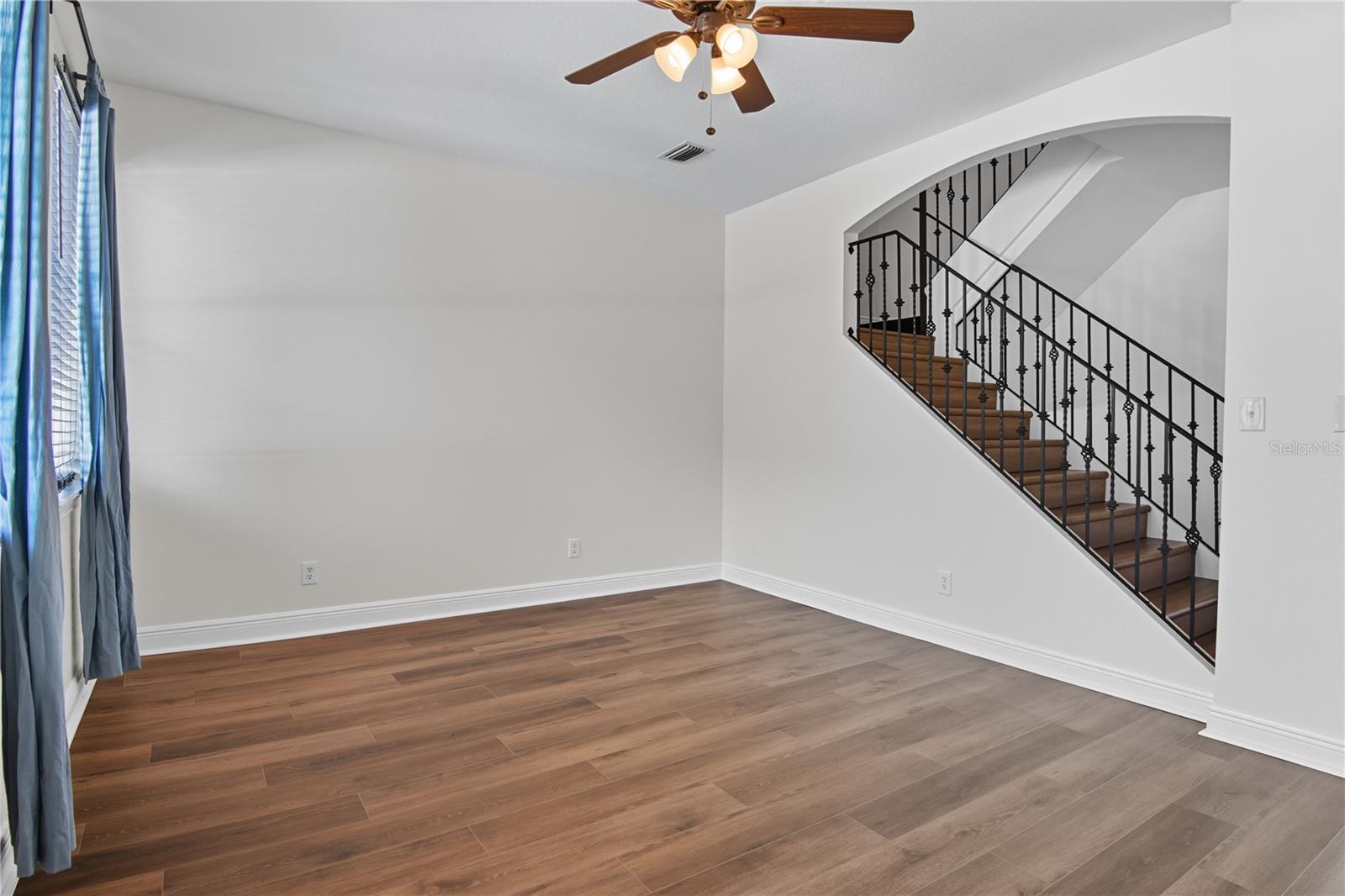 Image 12 of 43 For 130 Bumby Avenue 5